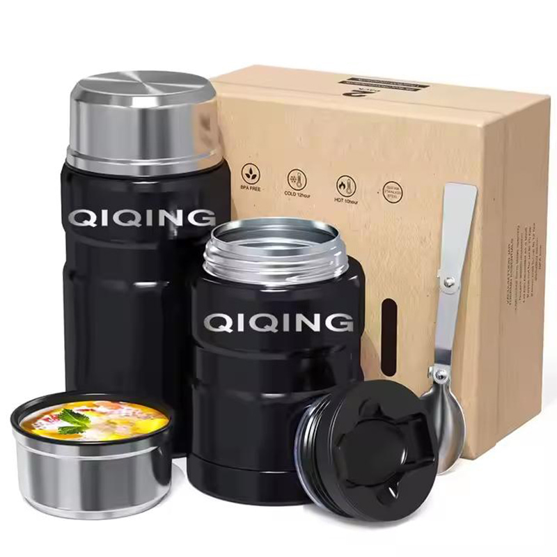 Classic Insulated Lunch Box With Fold Spoon